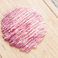 豌豆肉盖饭的做法图解1