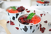 #确幸即“莓”好 让生活“蔓”下来#夏日小甜品—蔓越莓奶冻的做法