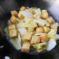油豆腐炖白菜的做法图解7