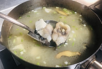 黄骨鱼豆腐汤，纯白鲜美的做法