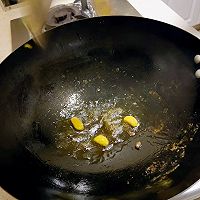 西兰花煸炒牛排的做法图解3