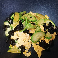 家常菜 素炒黄瓜木耳鸡蛋的做法图解11