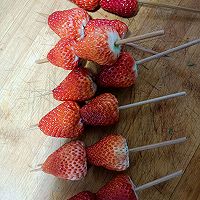 糖葫芦草莓版的做法图解4