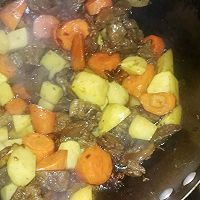 增肌营养餐: 土豆胡萝卜炖牛腩的做法图解7