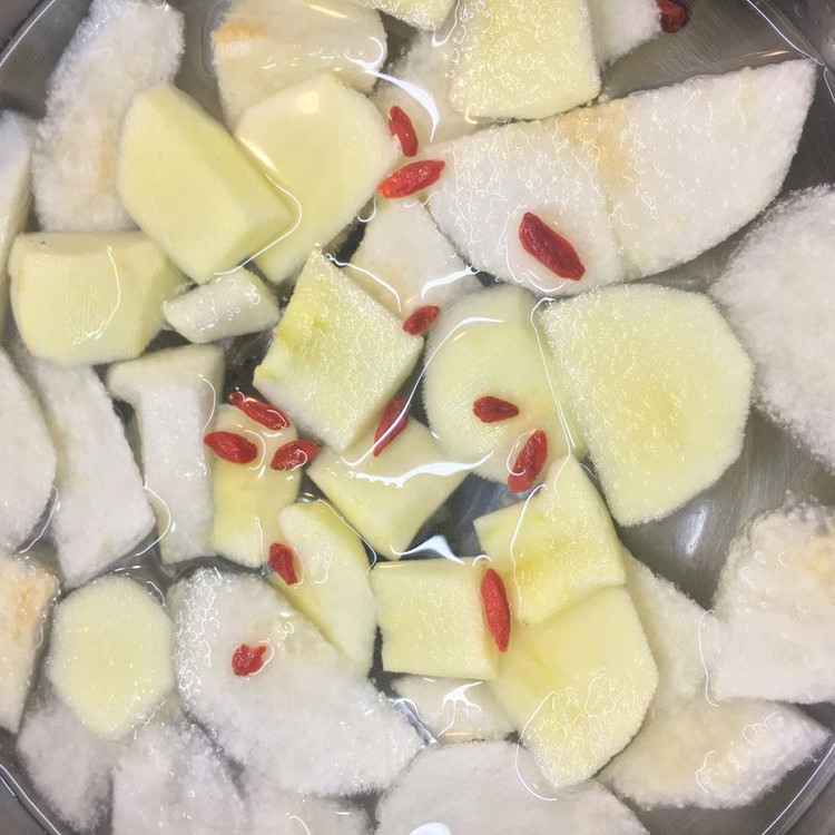 苹果雪梨汤的做法