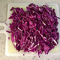 紫甘蓝浓汤的做法图解1