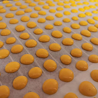 宝宝辅食入口即化的蛋黄溶豆的做法图解2