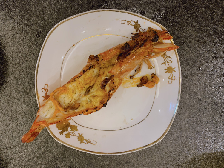 黄油蒜茸煎大斑节虾的做法