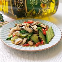 #白色情人节限定美味#腊肉炒香菇青瓜的做法图解16