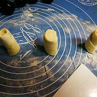 手抓饼做【蛋黄酥】的做法图解9