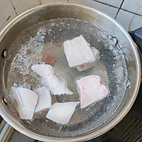 砂锅炖酸菜的做法图解3