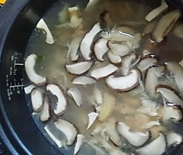 猴头菇鸡片汤的做法