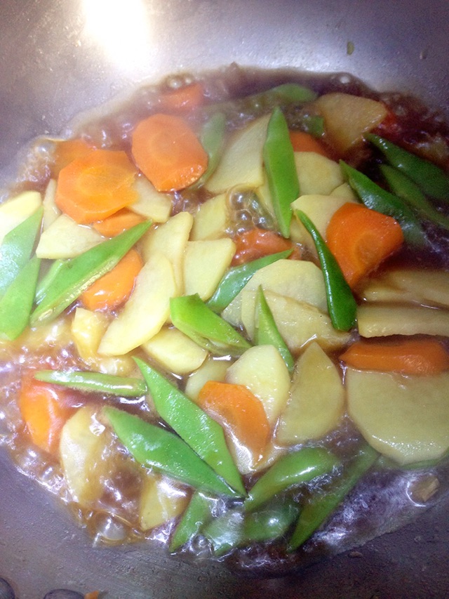 素炒土豆豆角（家常菜）的做法图解3