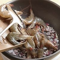 夏日必吃榜‼️泰国咖喱炒虾的做法图解2