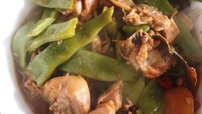 豆角烧鸡块