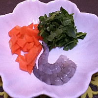 宝宝辅食12+〜蔬菜鲜虾粥的做法图解1