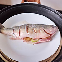 清蒸鲈鱼的做法图解3