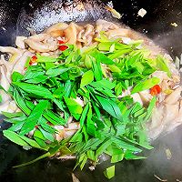 蒜苗炒平菇的做法图解9