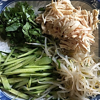鸡丝凉面的做法图解1
