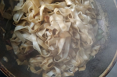 豆角焖面