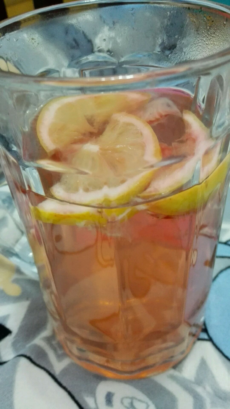 柠檬草莓茶的做法
