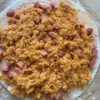 #321沙拉日#手抓饼做的火腿肉松卷好吃的停不下来❗️的做法图解3