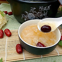 砂锅银耳红枣汤的做法图解7