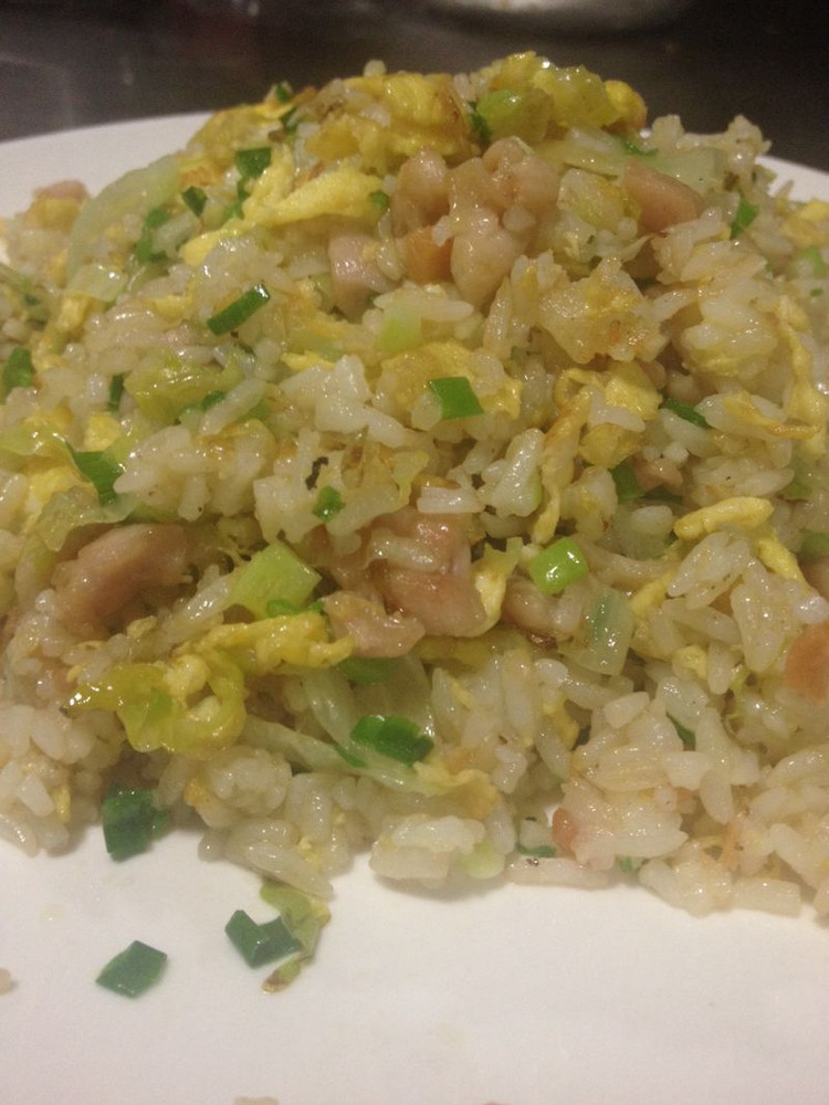 咸鱼鸡粒炒饭的做法