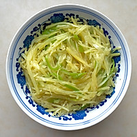 极简快手5分钟入门菜尖椒土豆丝的做法图解3