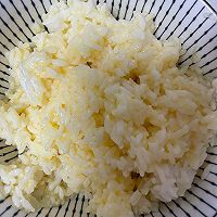 快手蛋炒饭的做法图解3
