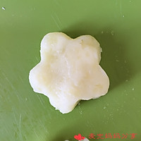 宝宝辅食：香香的土豆饼的做法图解4