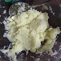 芝士薯蓉虾球的做法图解3