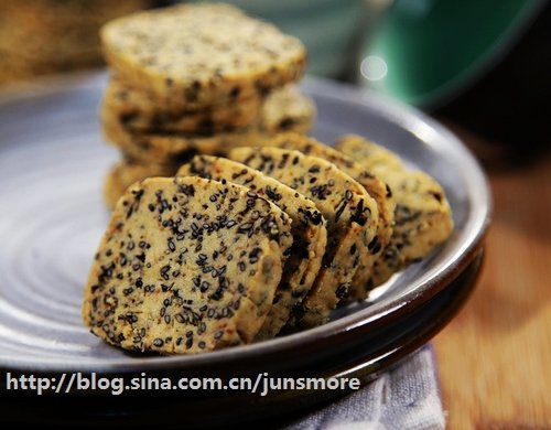 黑芝麻海苔饼干