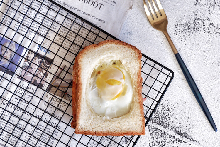 3分钟早餐—培根芝士蛋吐司的做法