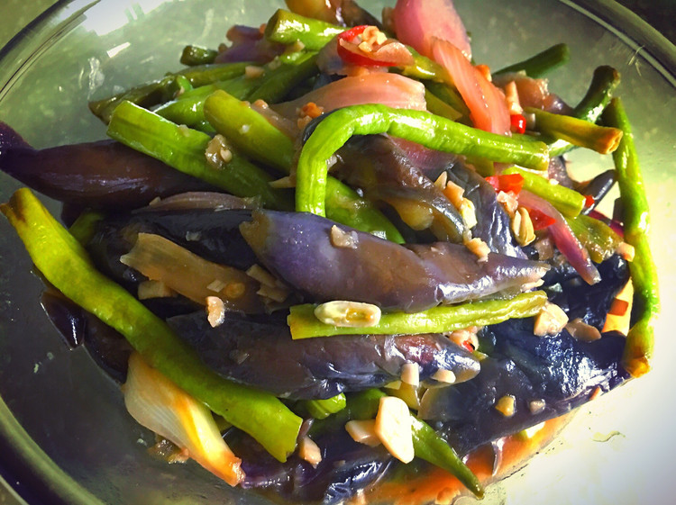 茄子烧豆角的做法