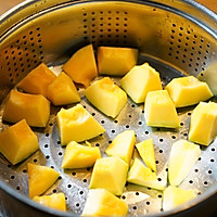 菠菜汁鸡肉卷配南瓜生菜沙拉的做法图解3