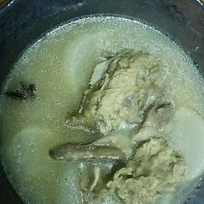 白萝卜羊煲汤