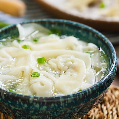 荠菜虾仁馄饨