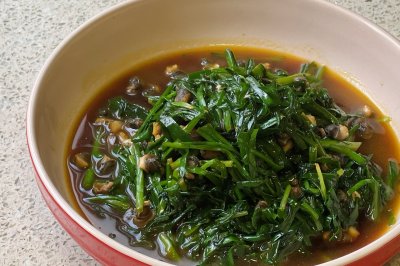 韭菜炒螺丝