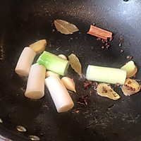卤烧乳鸽的做法图解2