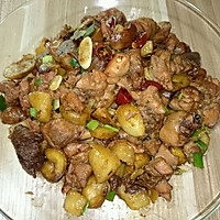 板栗蘑菇烧鸡的做法图解8