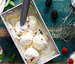 混合莓果冰淇淋的做法