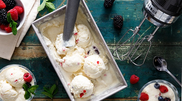 混合莓果冰淇淋的做法
