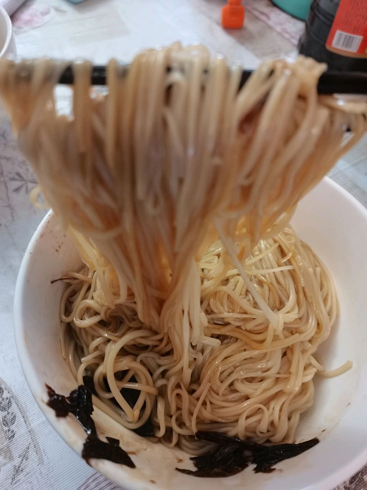 美味早餐葱油面的做法