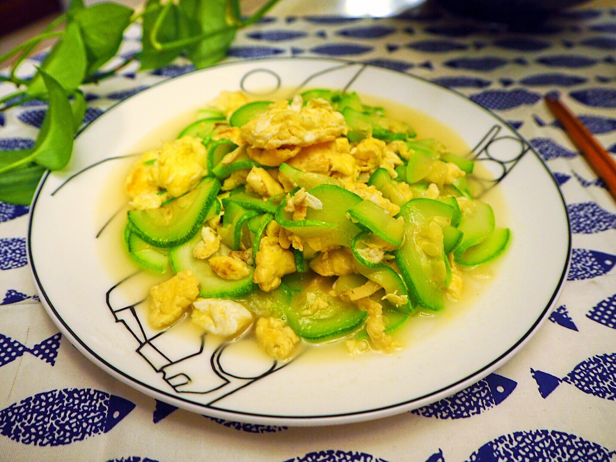 Classic home cooking - stir fried eggs with Xihu