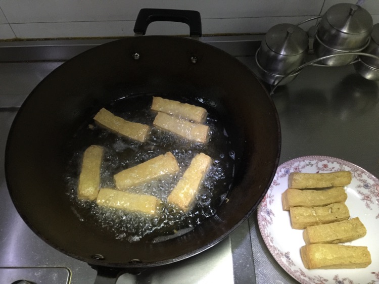 卤味油豆腐的做法图解2
