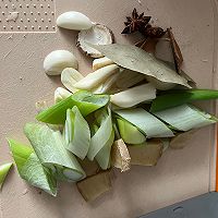 牛肉炖萝卜的做法图解3