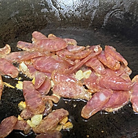 芦蒿腊肠小炒—餐桌必备的做法图解3