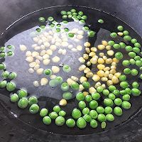 豌豆玉米饭团#柏翠辅食节-营养佐餐#的做法图解4