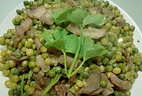 菜脯焖豌豆的做法